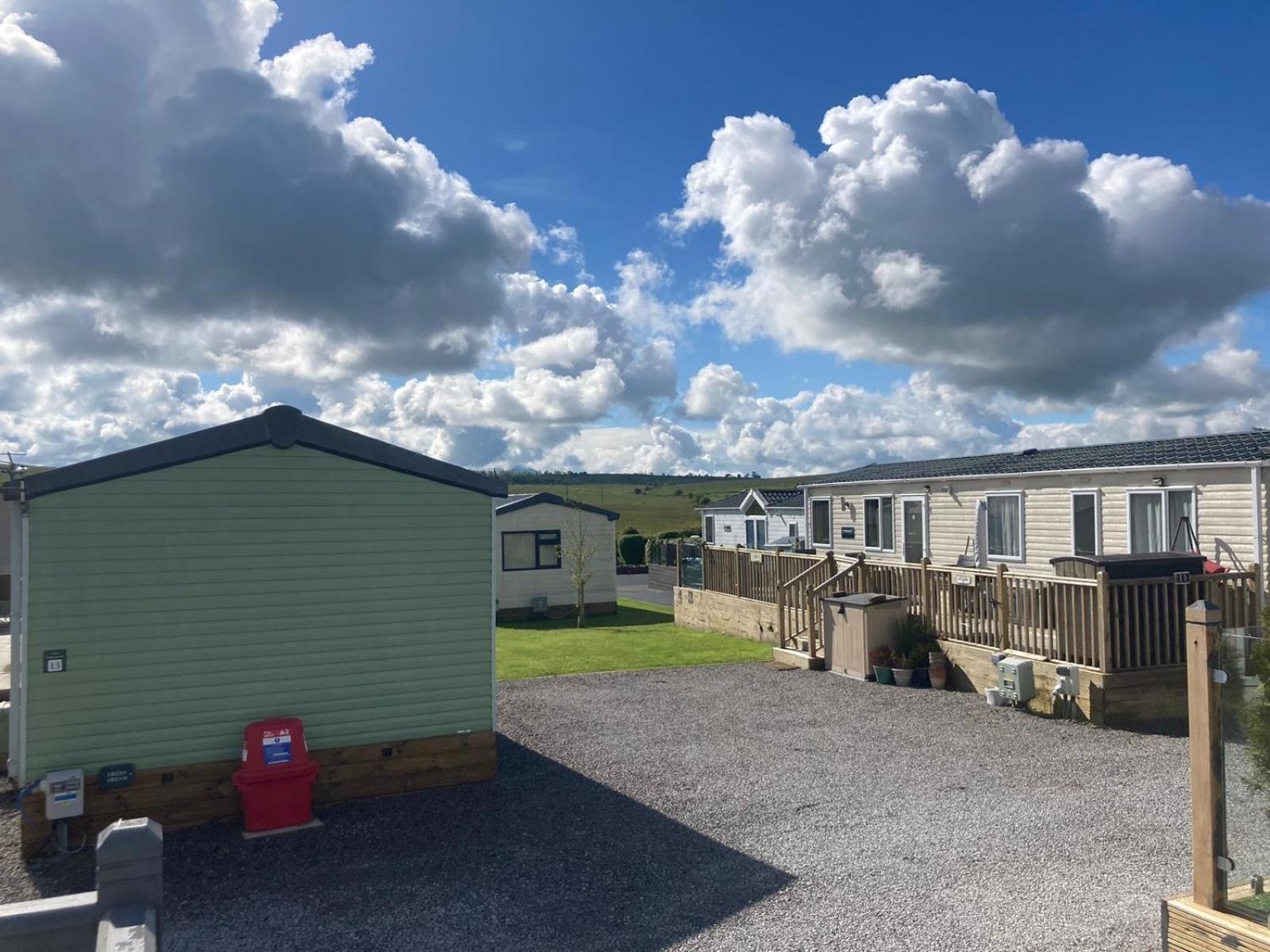 19 Forest Views * Plumbland